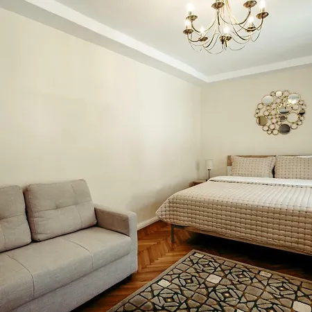House Podul Minciunilor * Sibiu